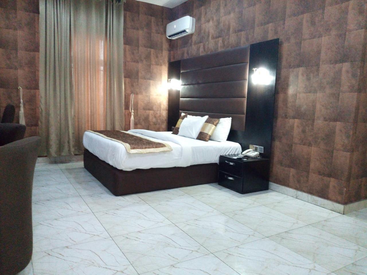 Bana Hotel & Suites Lagos Kültér fotó