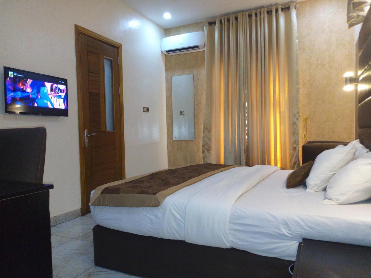 Bana Hotel & Suites Lagos Kültér fotó