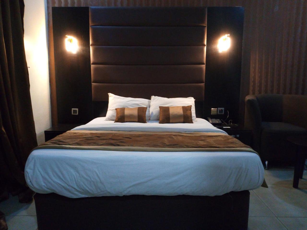 Bana Hotel & Suites Lagos Kültér fotó