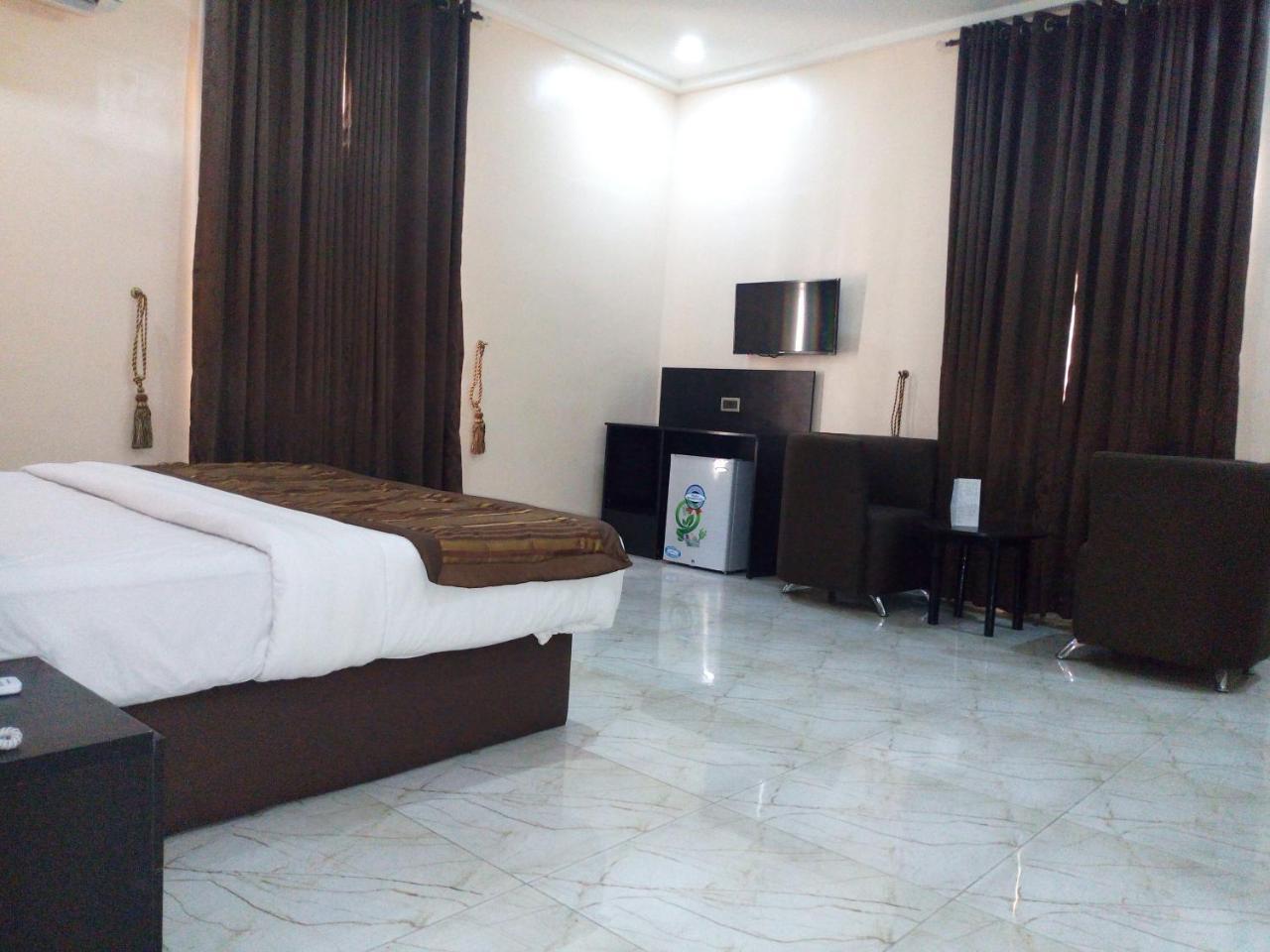 Bana Hotel & Suites Lagos Kültér fotó