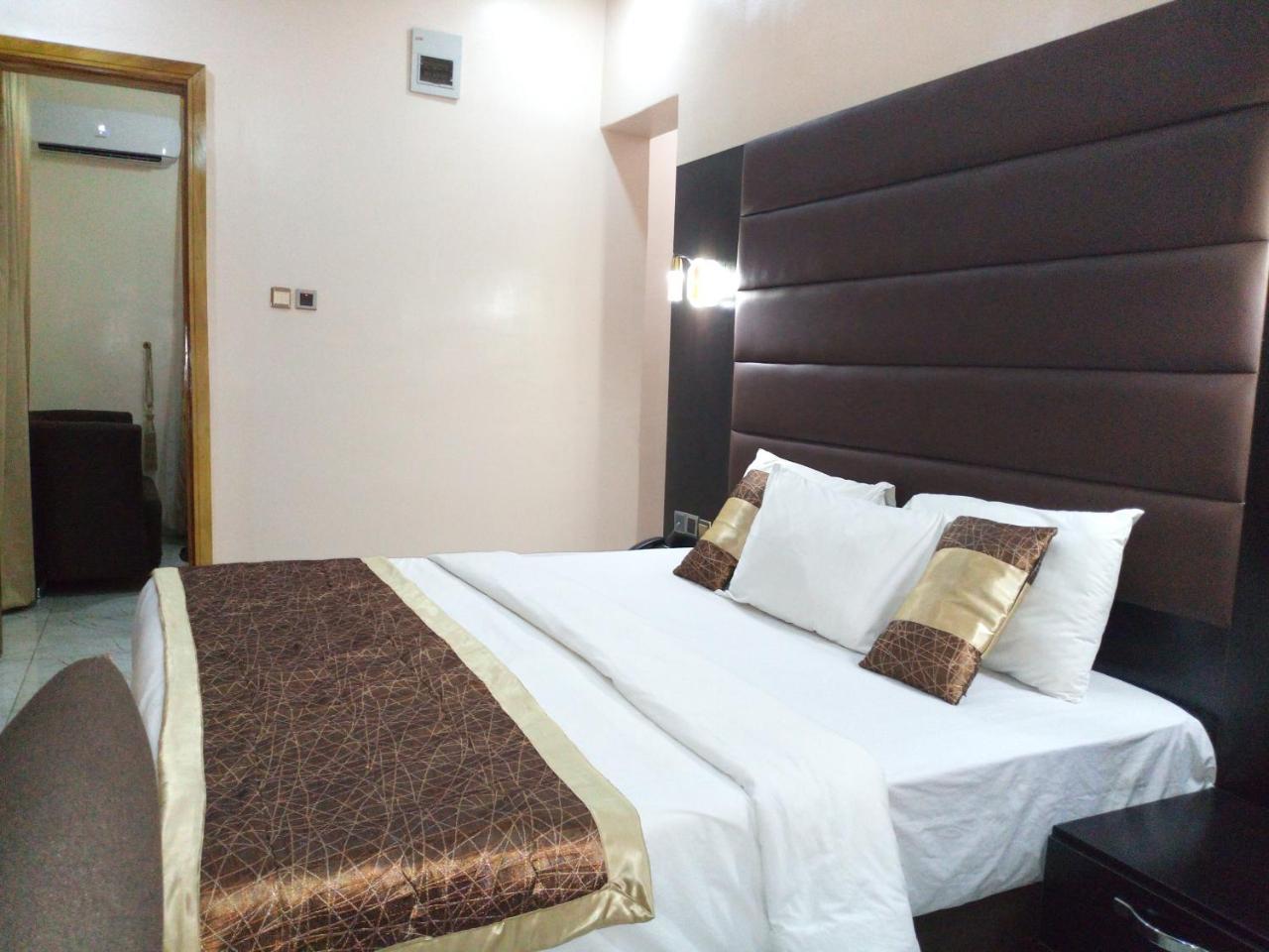 Bana Hotel & Suites Lagos Kültér fotó