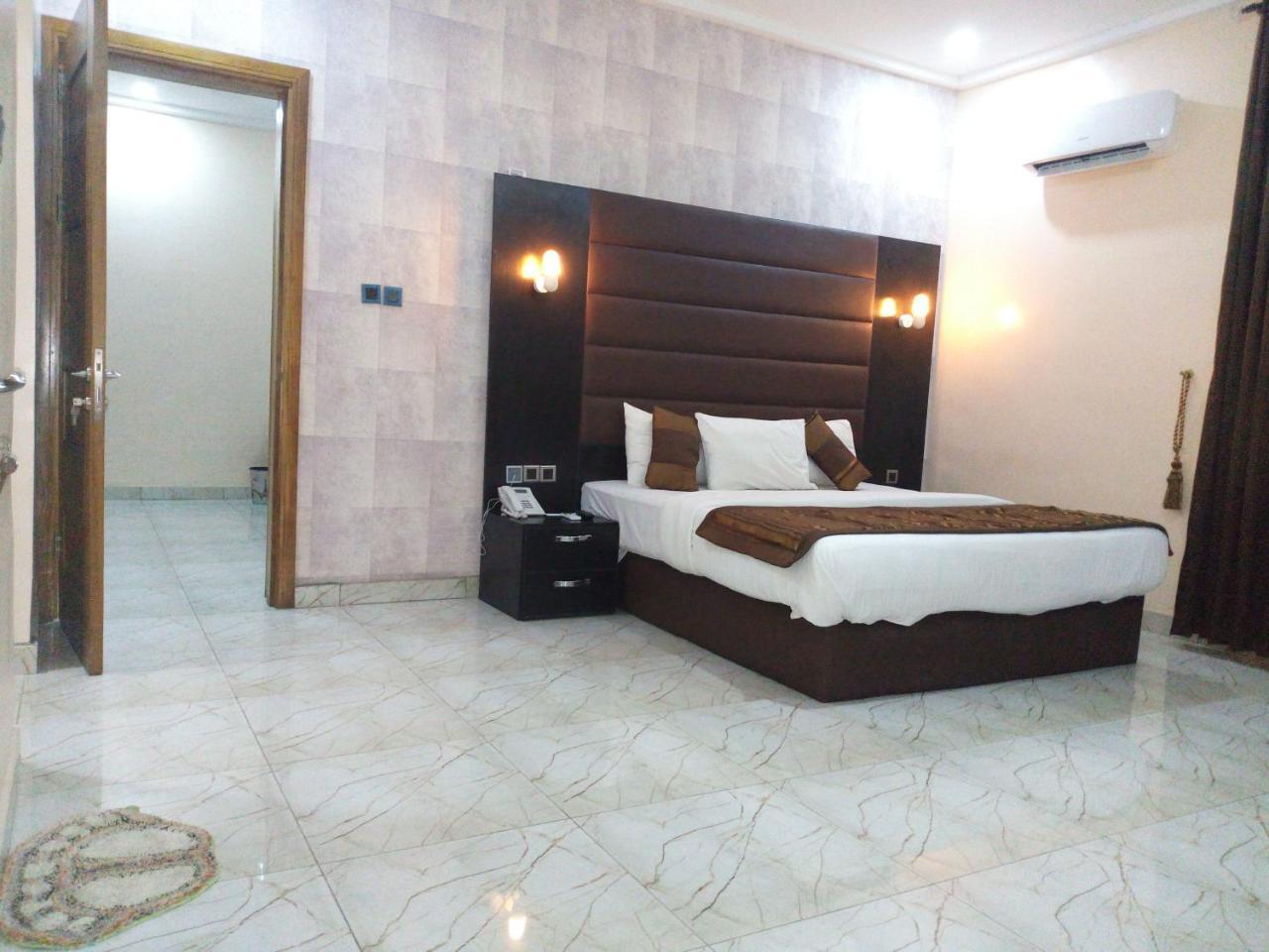 Bana Hotel & Suites Lagos Kültér fotó